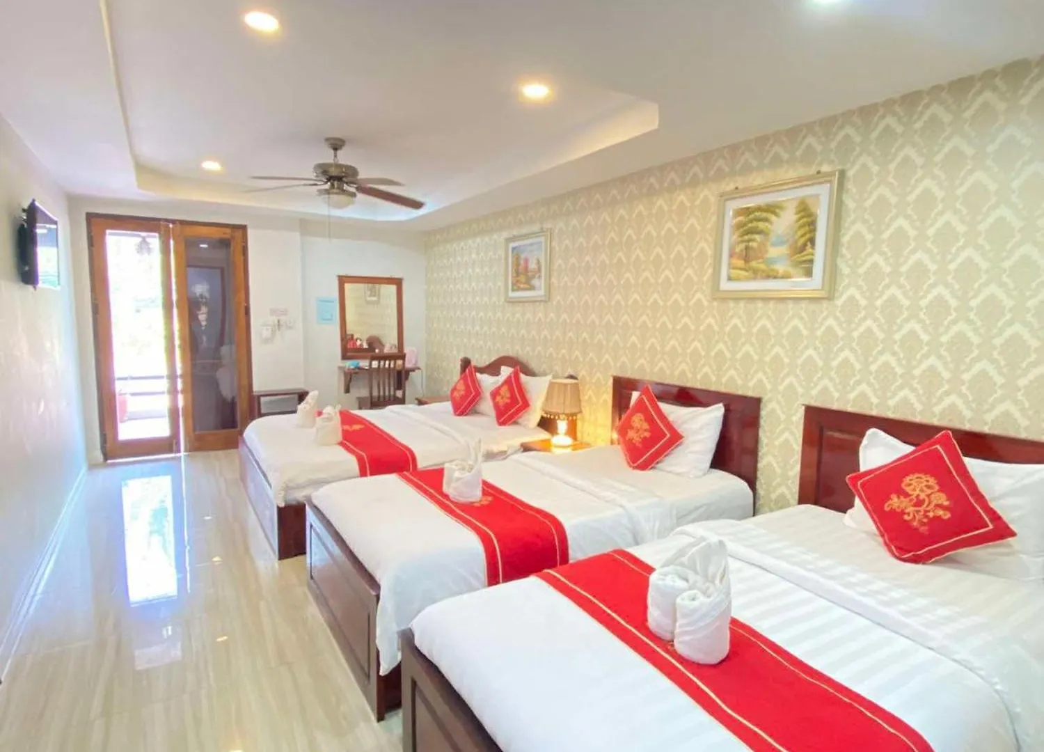 Luang Prabang Golden Lotus Namkhan View Hotell